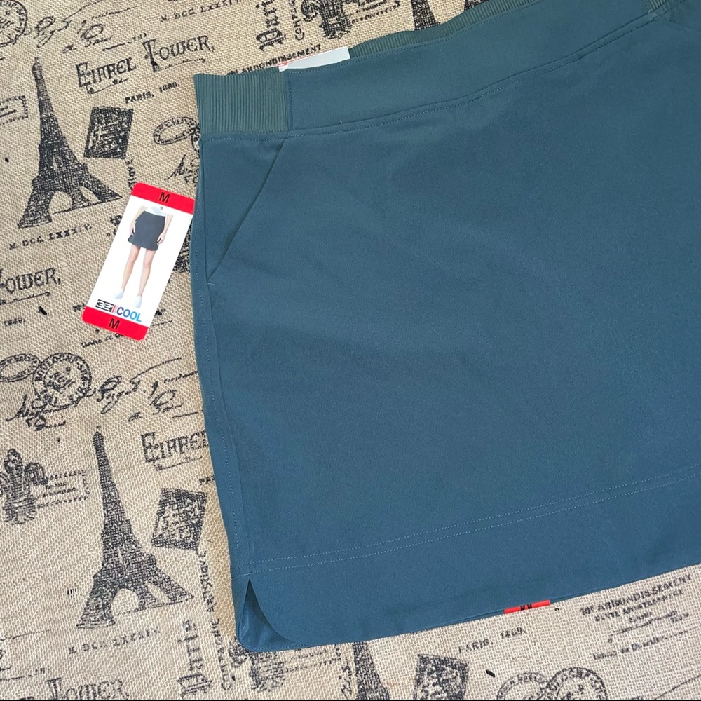 32 Degrees Cool NWT! Smoke Green Stretch Woven Skort Size M - Picture 4 of 14